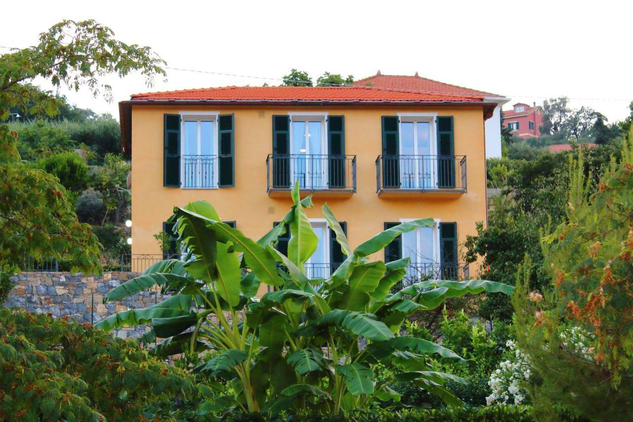 Casa Laura Βίλα Imperia Εξωτερικό φωτογραφία